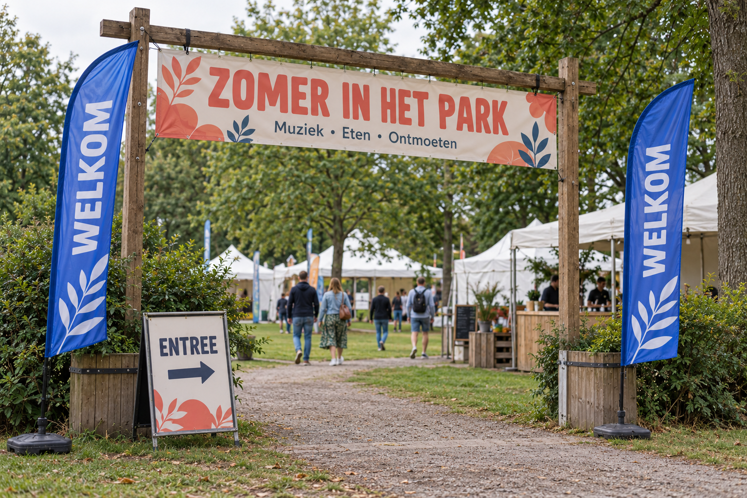 Bedrukte dranghekdoeken met sponsoruitingen bij een evenement